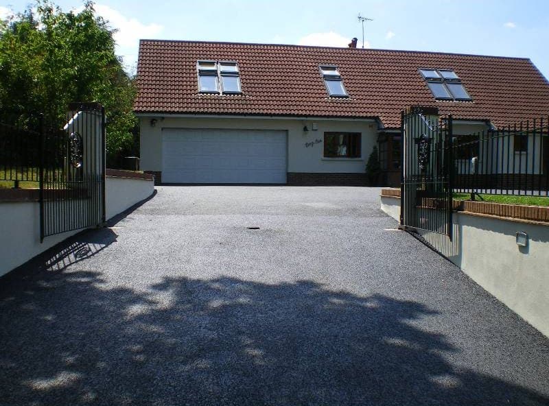 Professional premium driveways work by Kennford Tarmacadam
