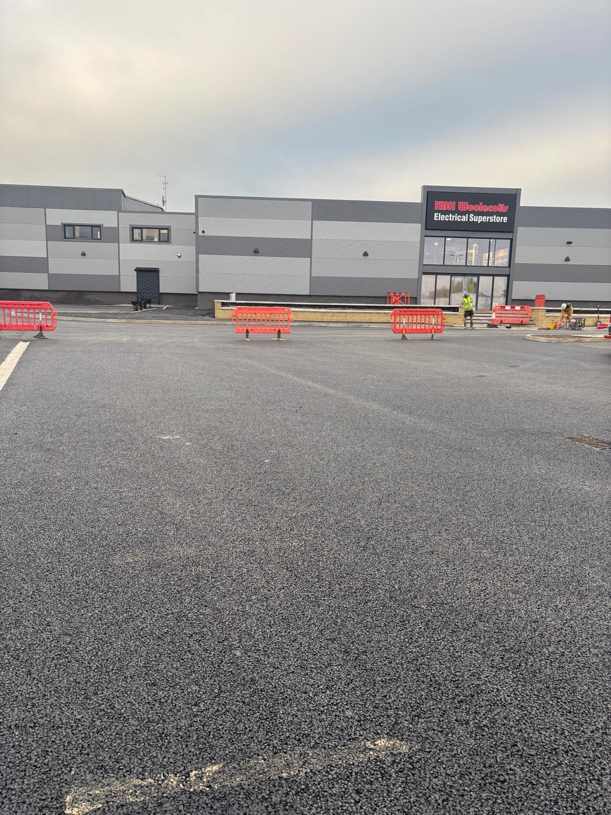 Commercial tarmac surfacing car park Devon